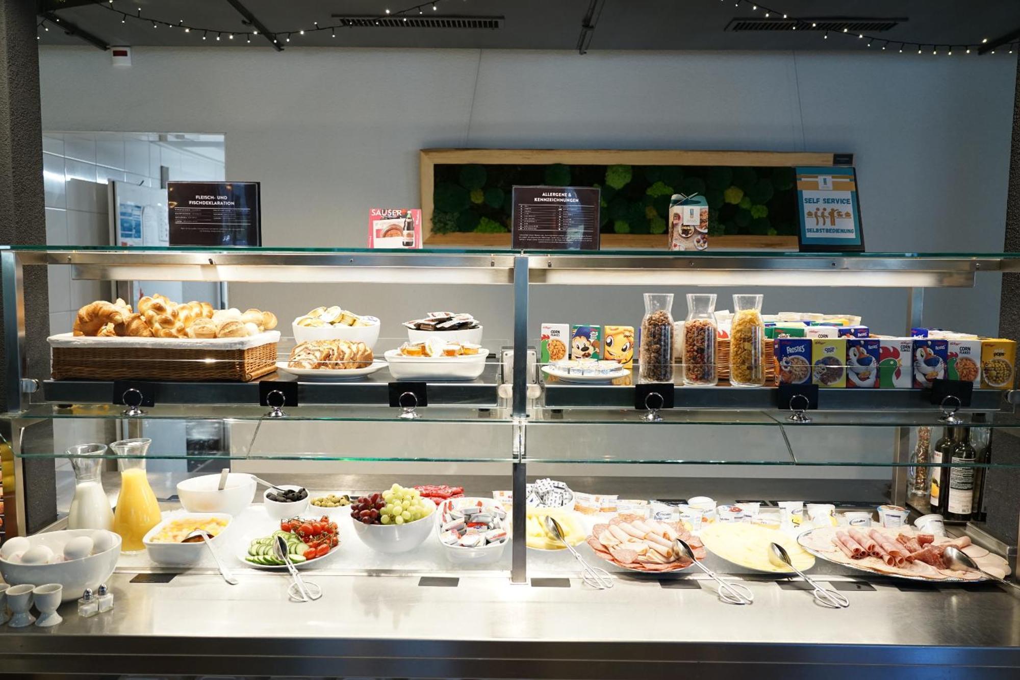 Perron 10 Centra Hotel Winterthur Ngoại thất bức ảnh